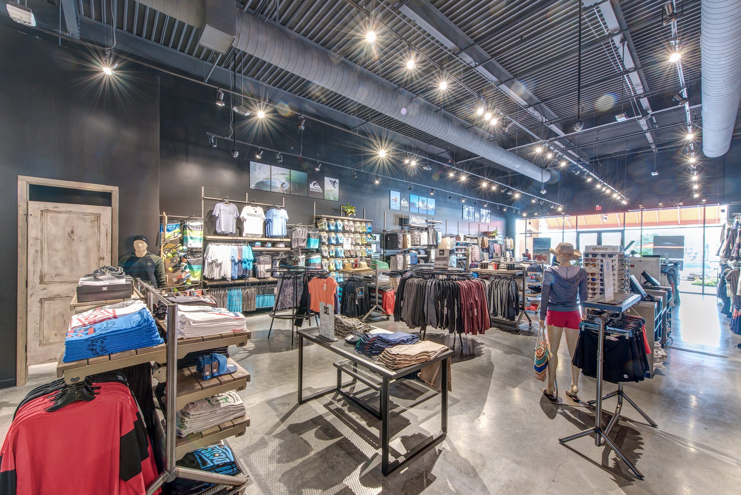 Quiksilver Factory Store Interior JRM by Build-out